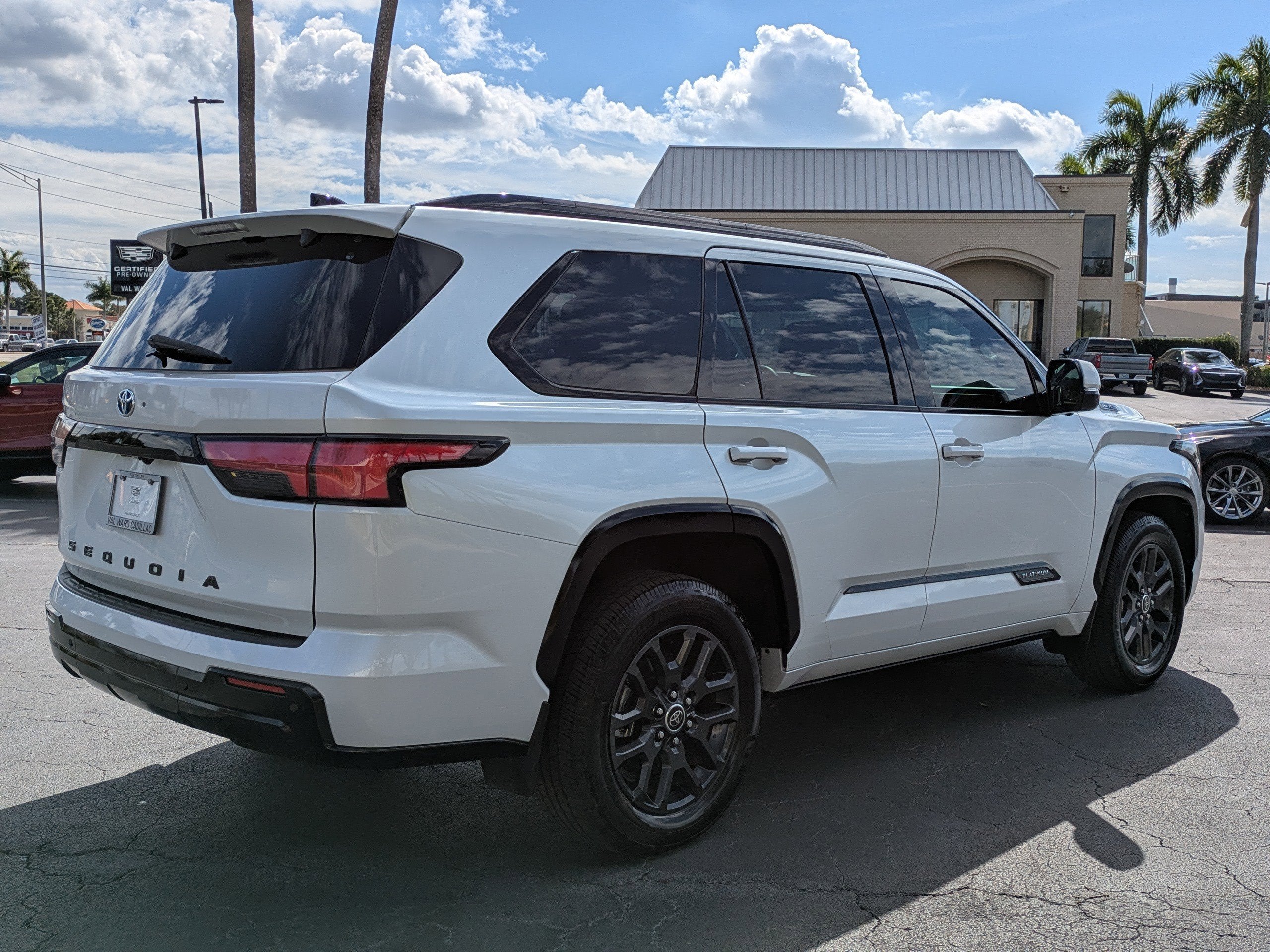 2023 Toyota Sequoia Platinum Hybrid