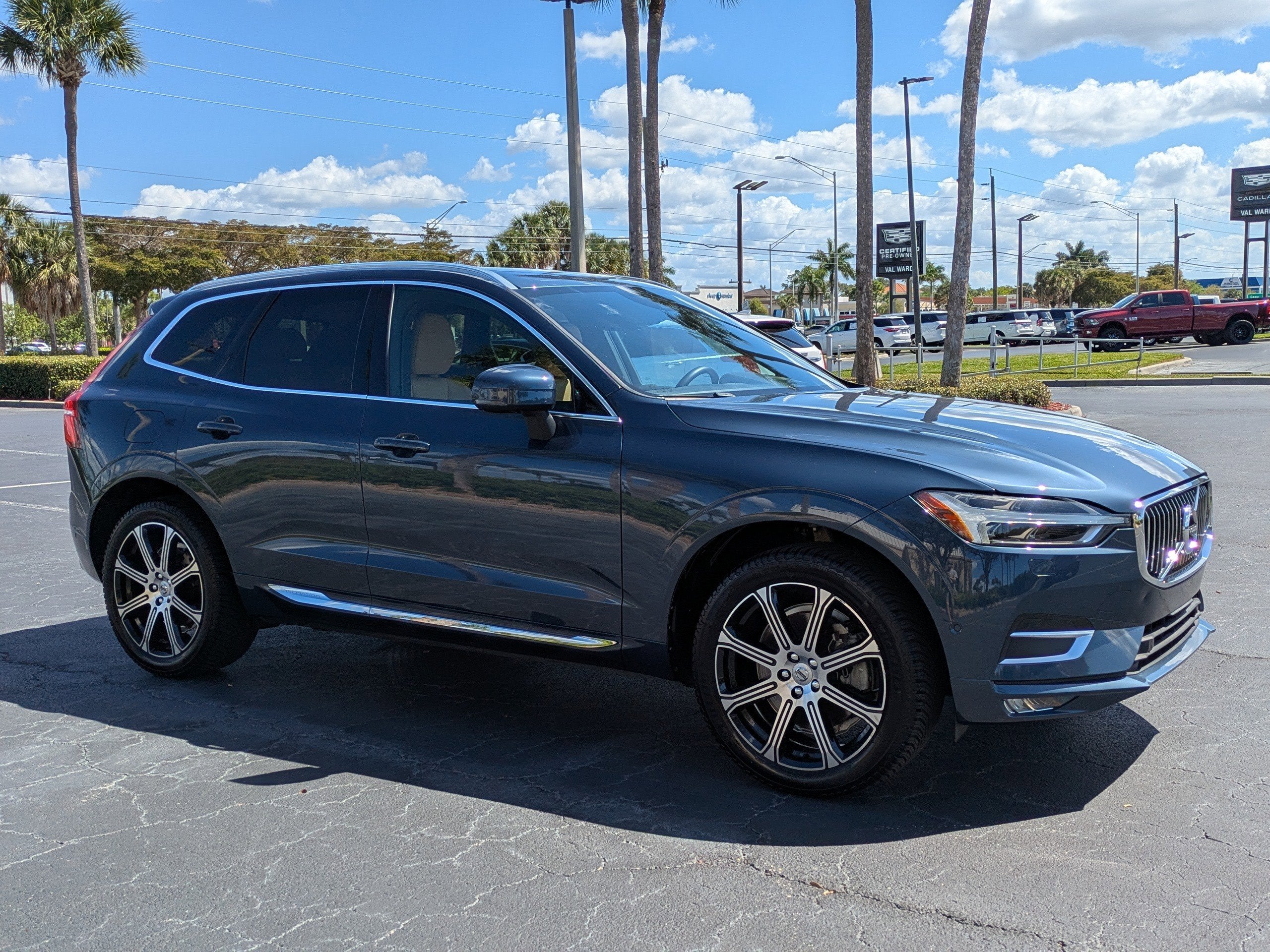 2019 Volvo XC60 Inscription
