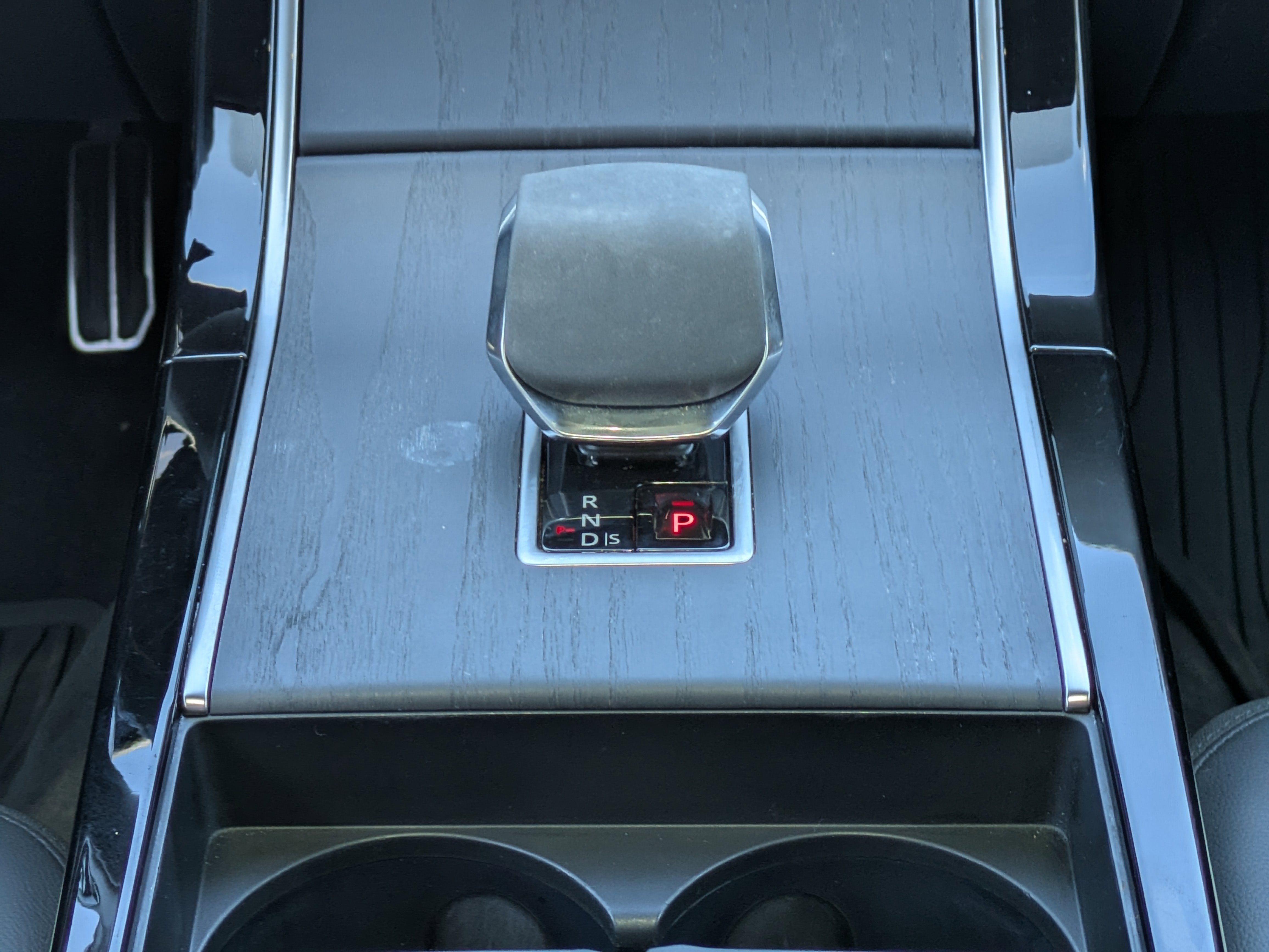 2024 Land Rover Range Rover Velar Dynamic SE