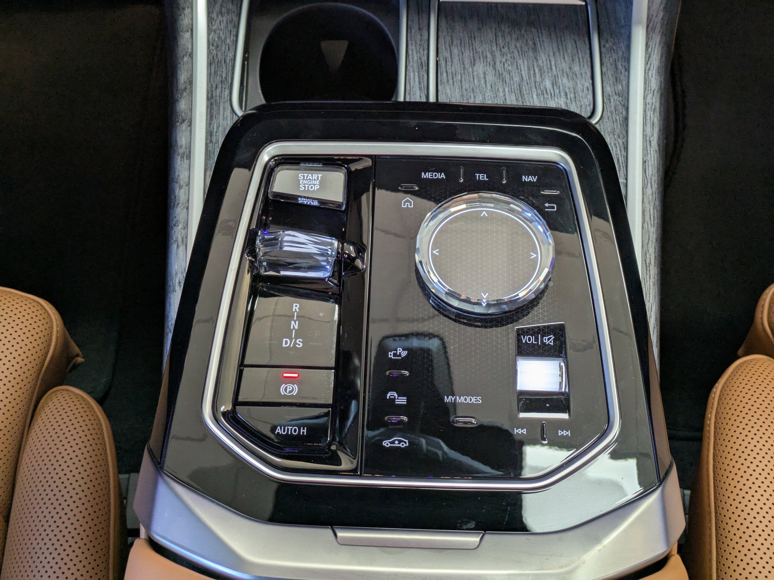 2023 BMW 7 Series 740i